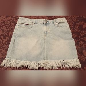 Tommy Hilfiger skirt, size 6